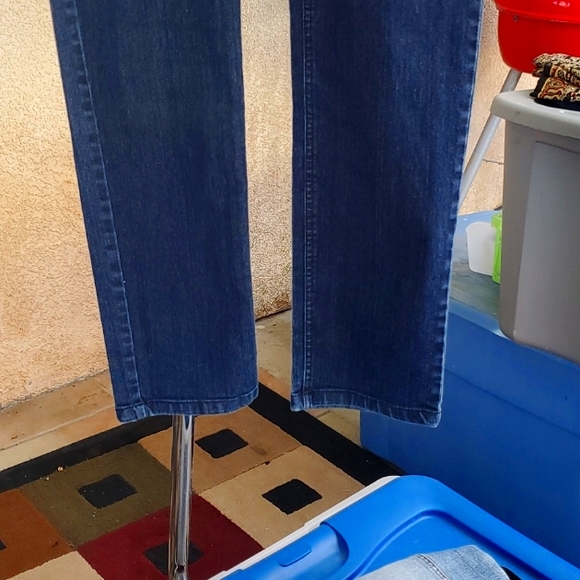 RELEDITAS, MID-RISE, SKINNY LEG, DARK DENIM JEANS SIZE 9 - Picture 3 of 5